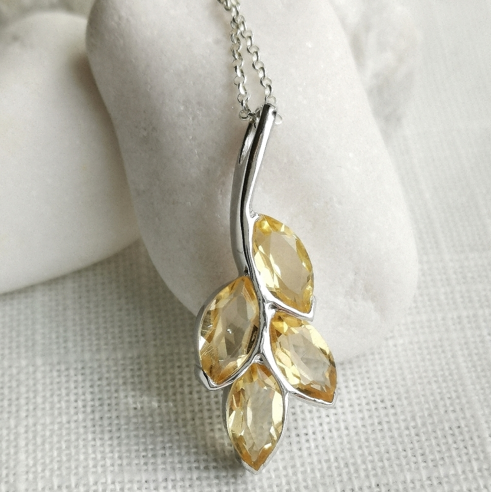 Citrine marquise cut pendant necklace leaves design NEW